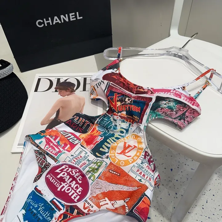 スーパーコピー シャネル 水着