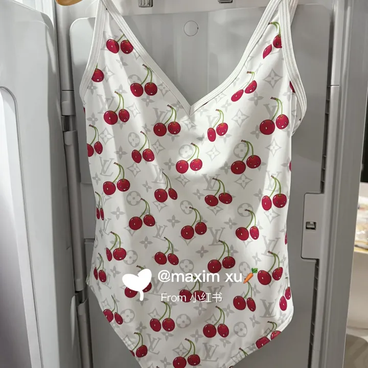 スーパーコピー シャネル 水着