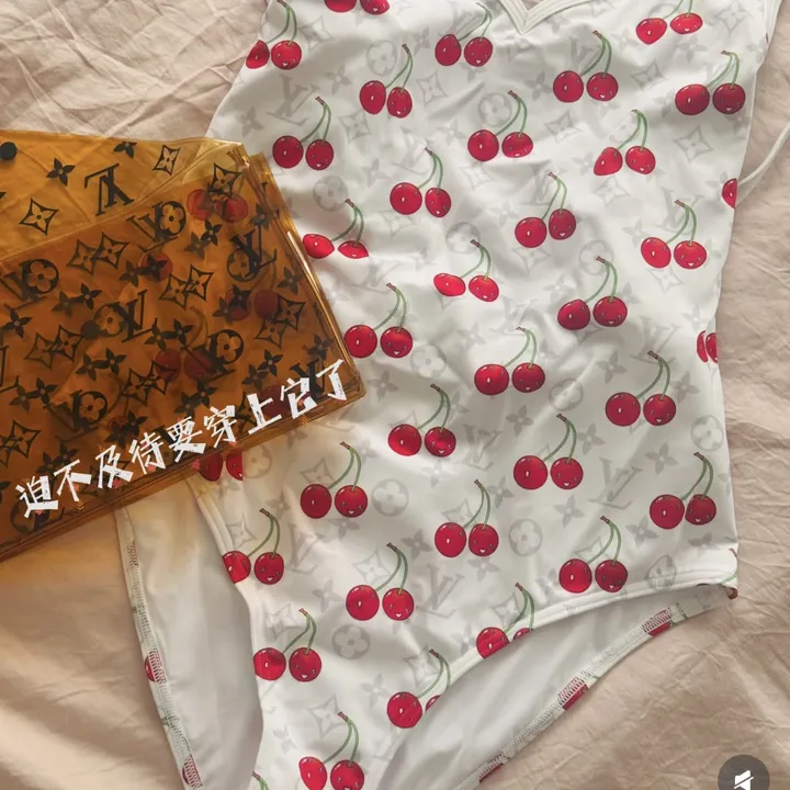 スーパーコピー シャネル 水着