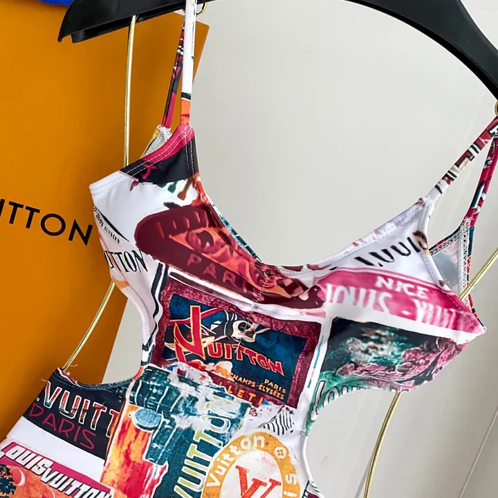 スーパーコピー シャネル 水着