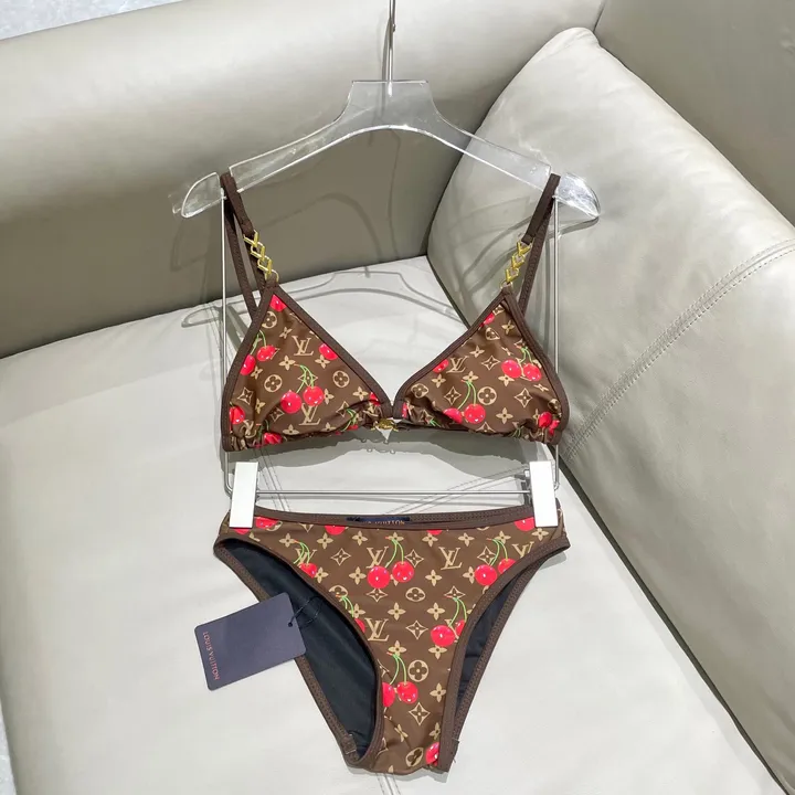 スーパーコピー シャネル 水着