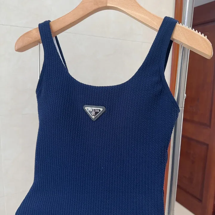 スーパーコピー バレンシアガ 水着