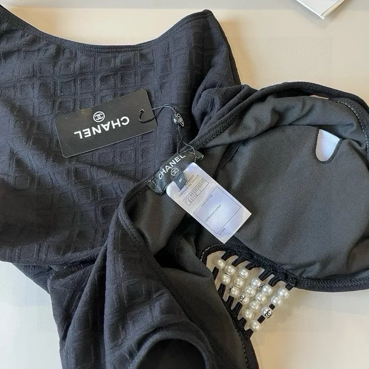 スーパーコピー シャネル 水着