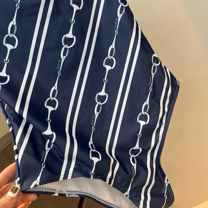 スーパーコピー ルイヴィトン 水着