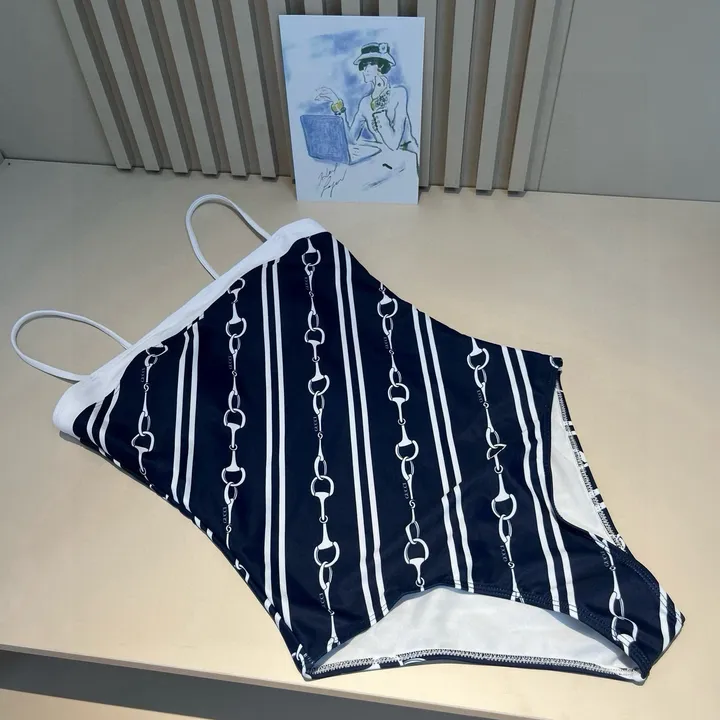 スーパーコピー ルイヴィトン 水着