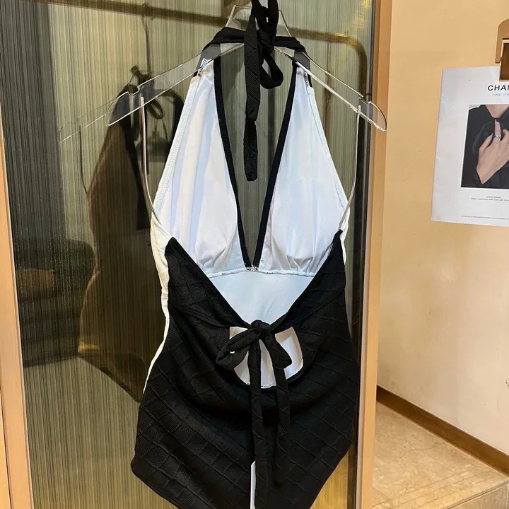 スーパーコピー シャネル 水着