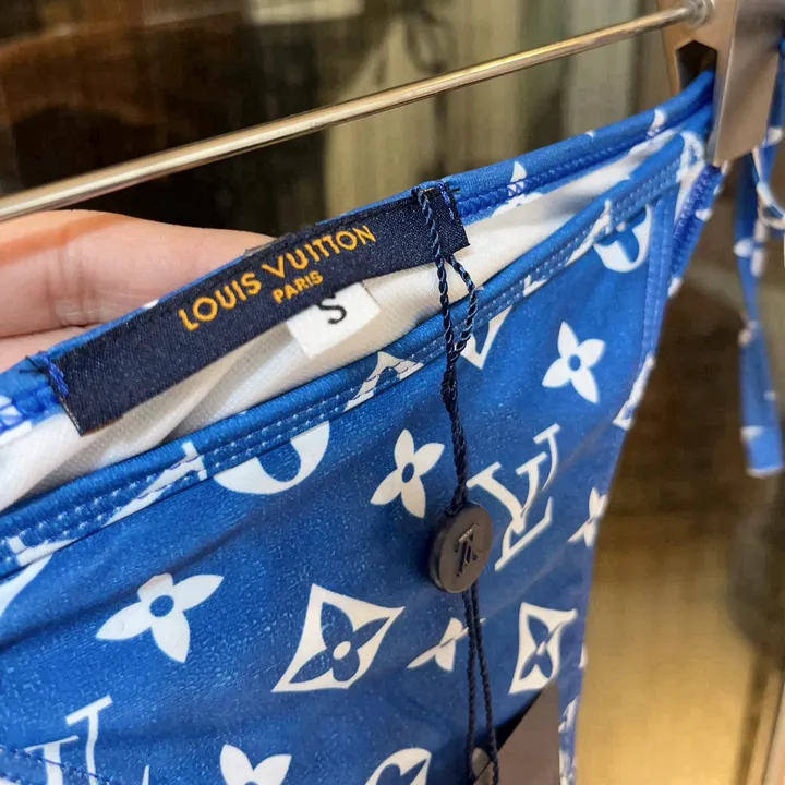 スーパーコピー シャネル 水着