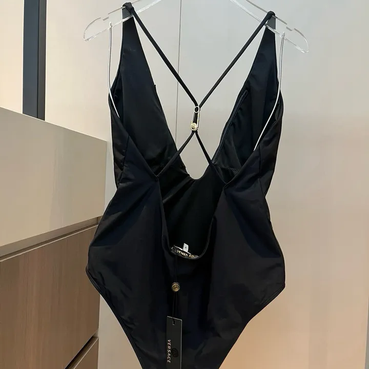 スーパーコピー シュプリーム 水着