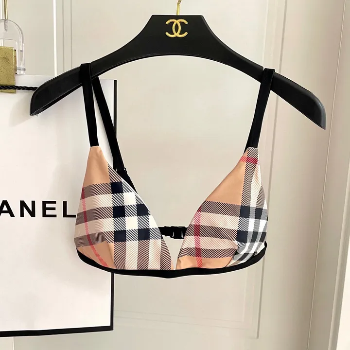 スーパーコピー バーバリー ス 水着