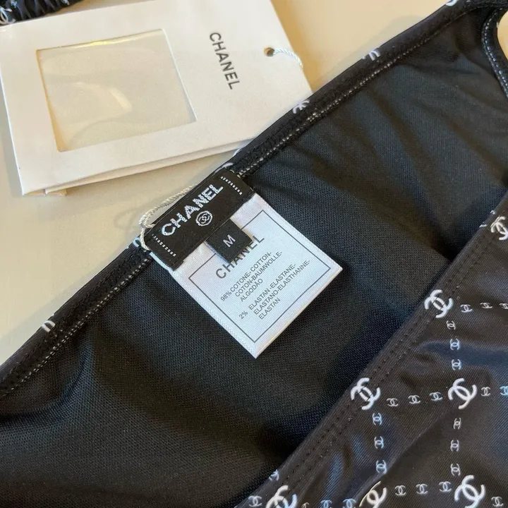 スーパーコピー シャネル 水着