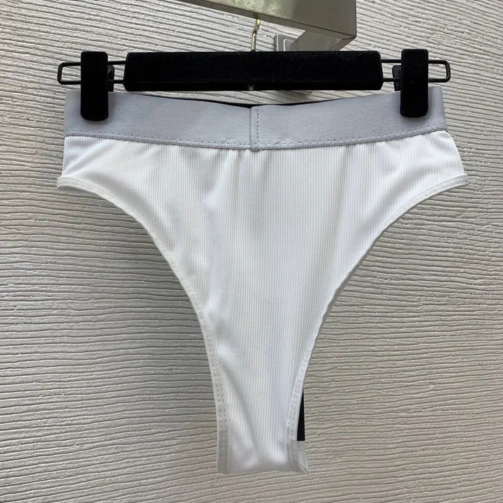 スーパーコピー シュプリーム 水着