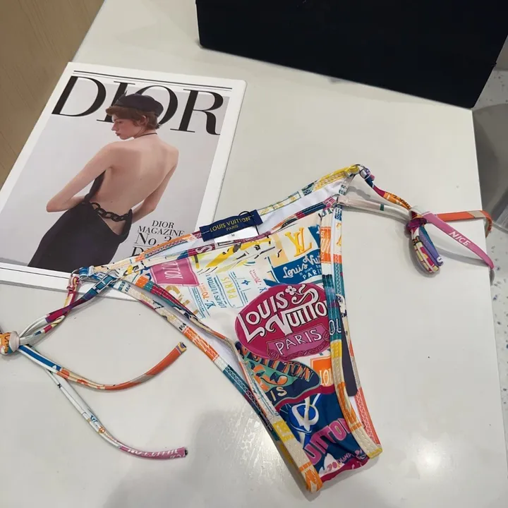 スーパーコピー シャネル 水着