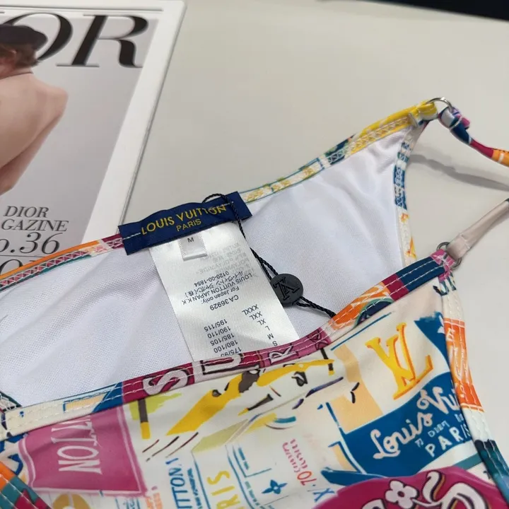 スーパーコピー シャネル 水着