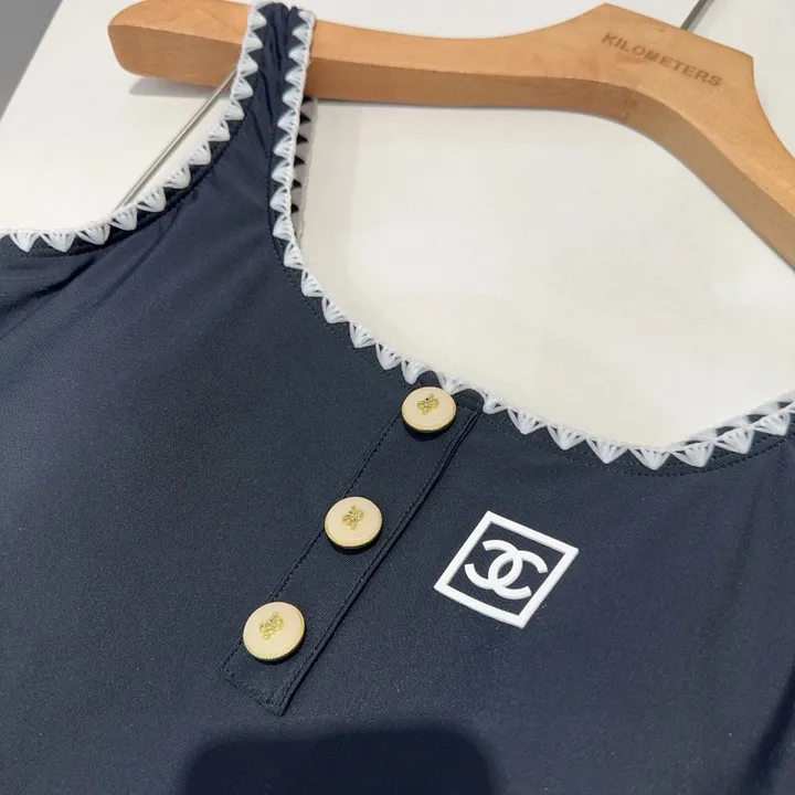 スーパーコピー シャネル 水着