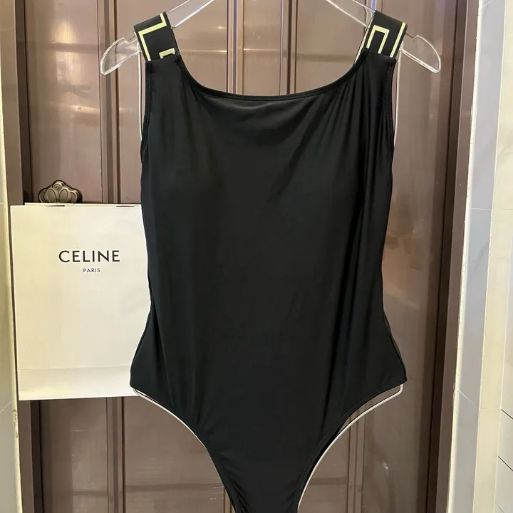 スーパーコピー シュプリーム 水着