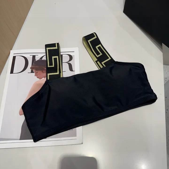 スーパーコピー シュプリーム 水着