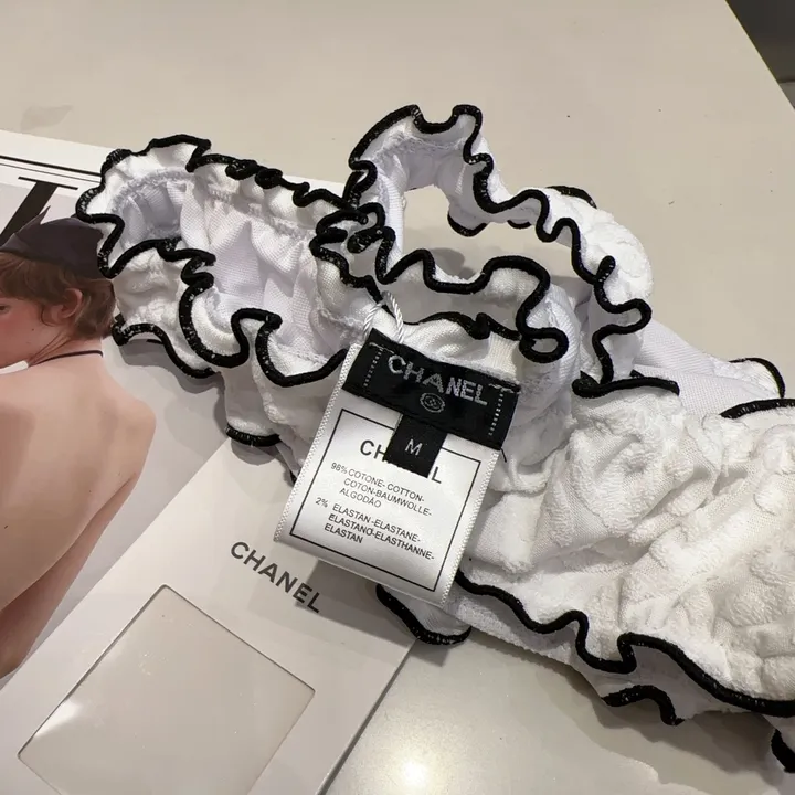 スーパーコピー シャネル 水着