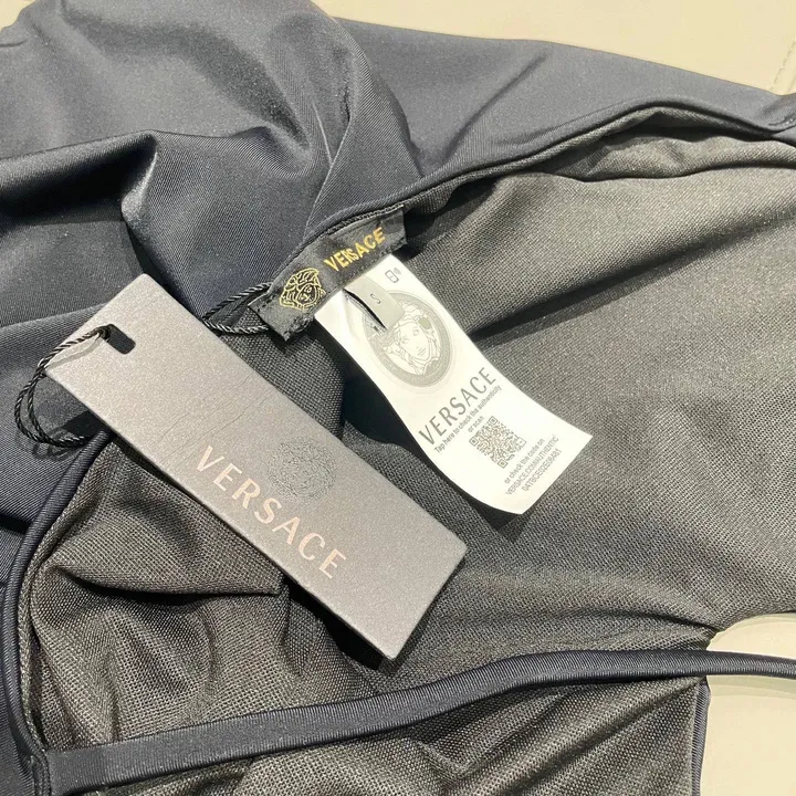 スーパーコピー シュプリーム 水着