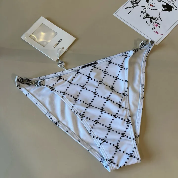 スーパーコピー シャネル 水着