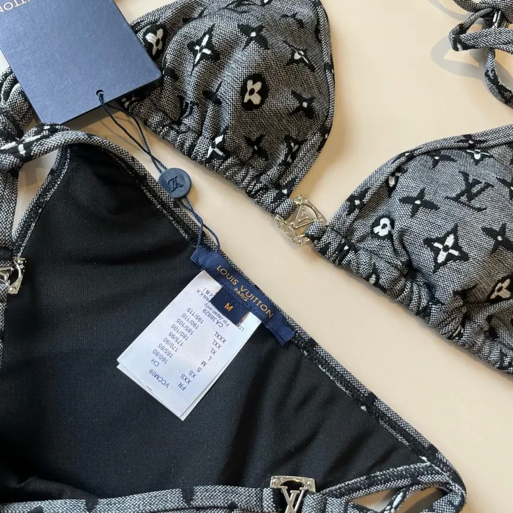 スーパーコピー シャネル 水着