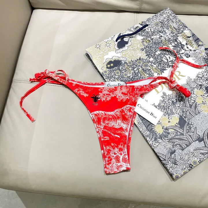 スーパーコピー グッチ 水着