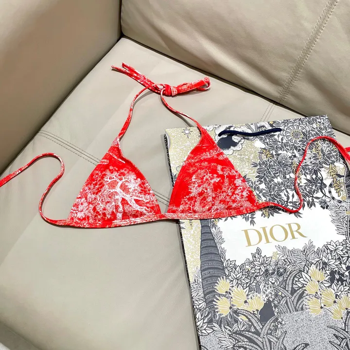 スーパーコピー グッチ 水着