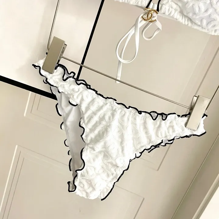 スーパーコピー シャネル 水着