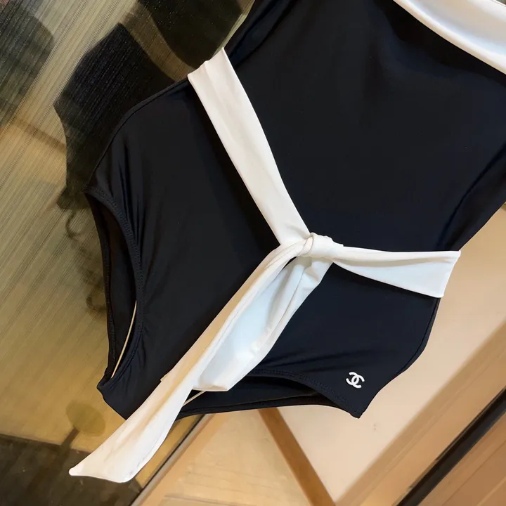 スーパーコピー シャネル 水着