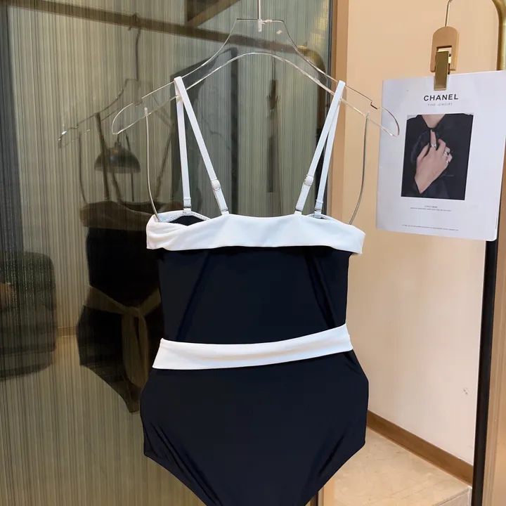 スーパーコピー シャネル 水着