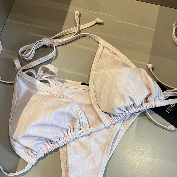 スーパーコピー フェンディ 水着