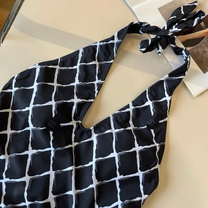 スーパーコピー シャネル 水着