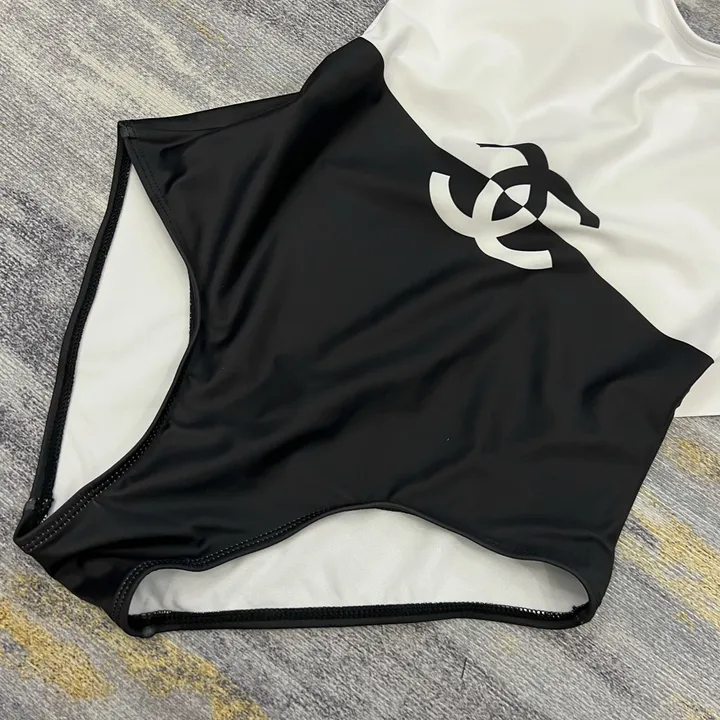 スーパーコピー シャネル 水着