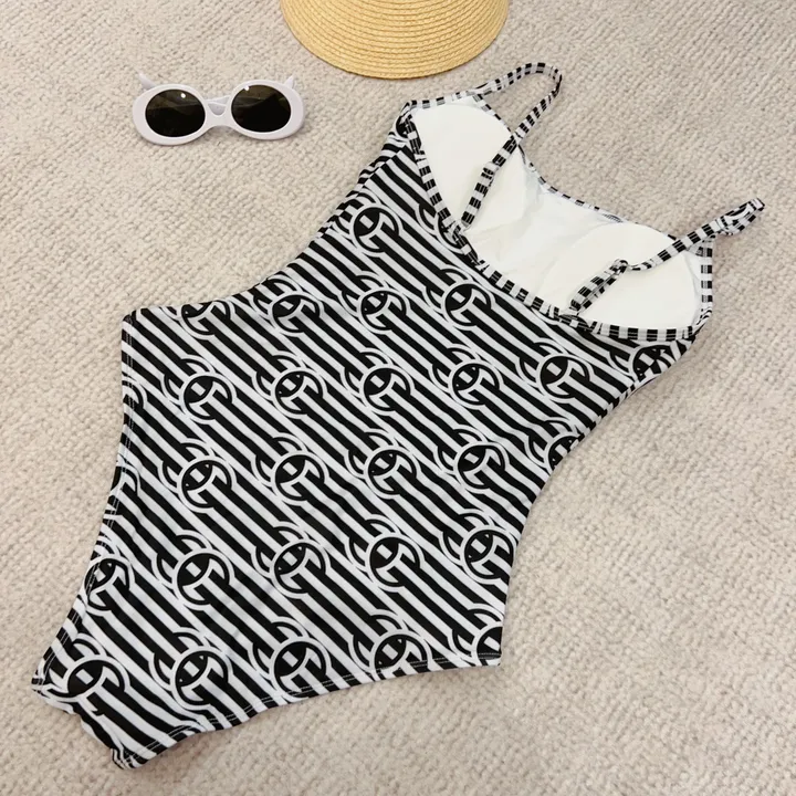 スーパーコピー シャネル 水着