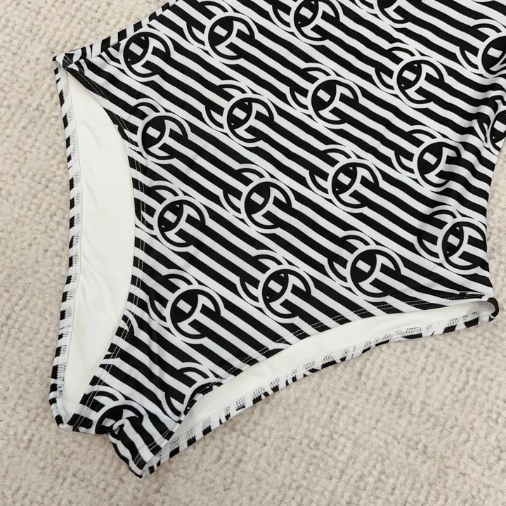 スーパーコピー シャネル 水着