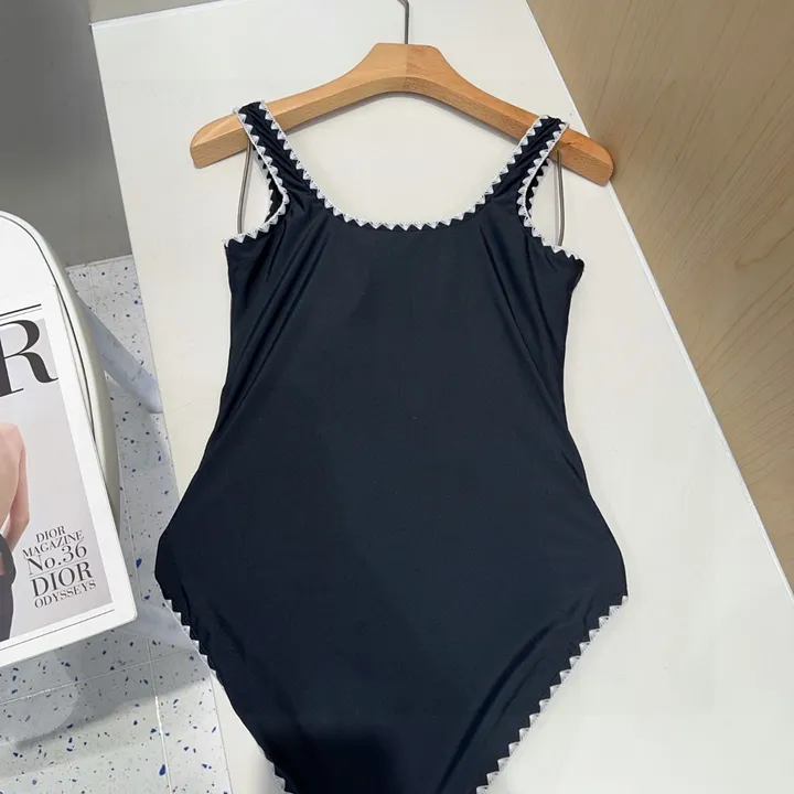 スーパーコピー シャネル 水着