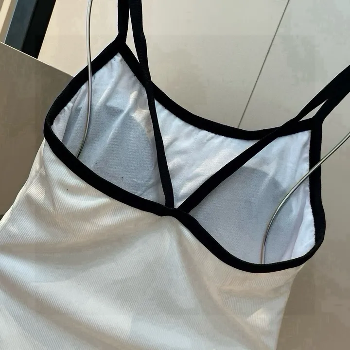 スーパーコピー シャネル 水着