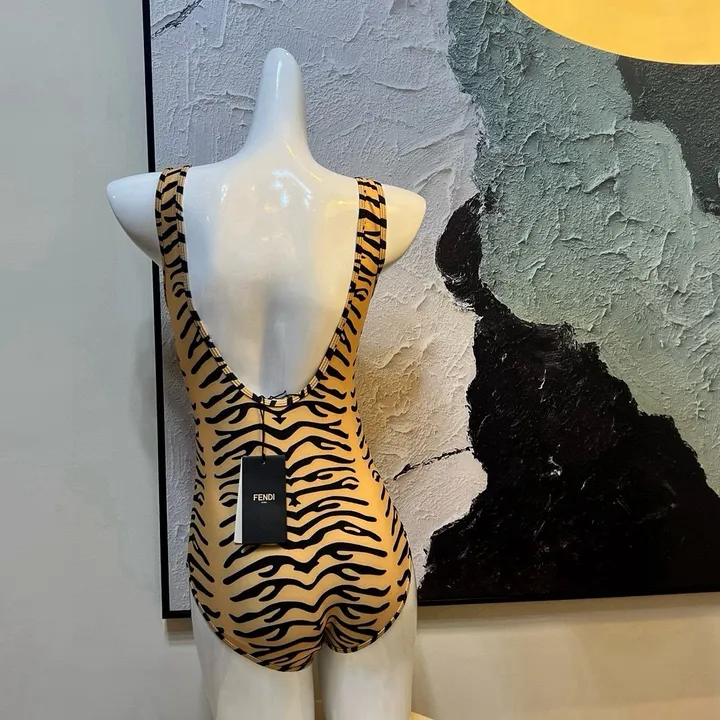 スーパーコピー フェンディ 水着