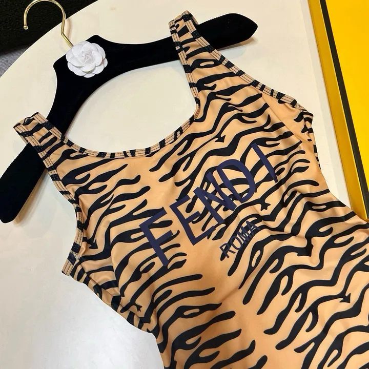 スーパーコピー フェンディ 水着
