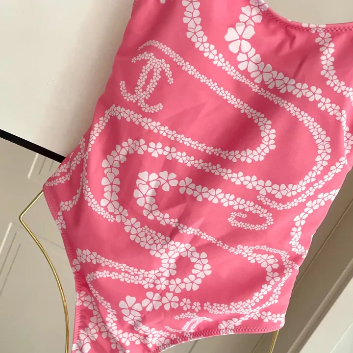 スーパーコピー シャネル 水着