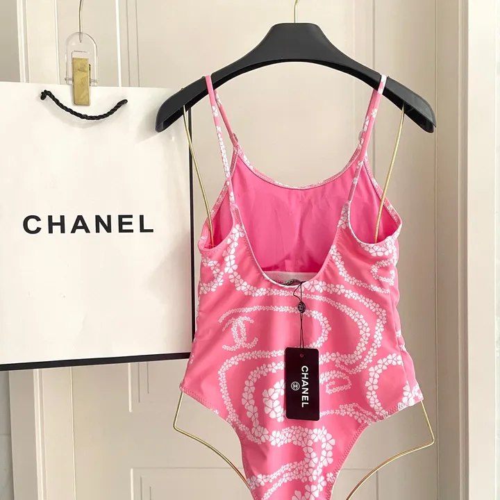 スーパーコピー シャネル 水着