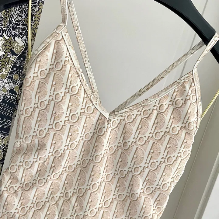 スーパーコピー グッチ 水着