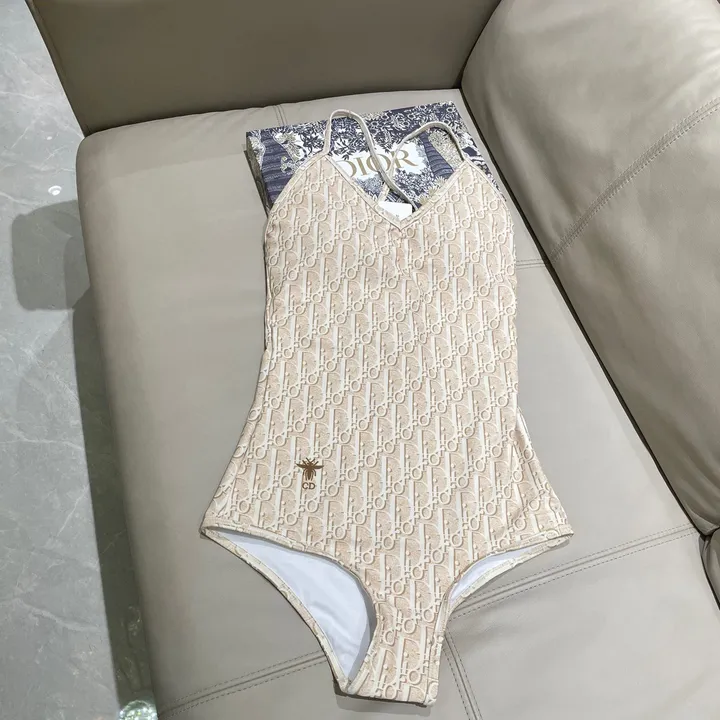 スーパーコピー グッチ 水着