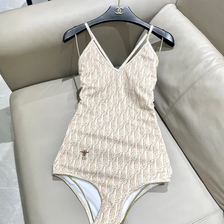 スーパーコピー グッチ 水着