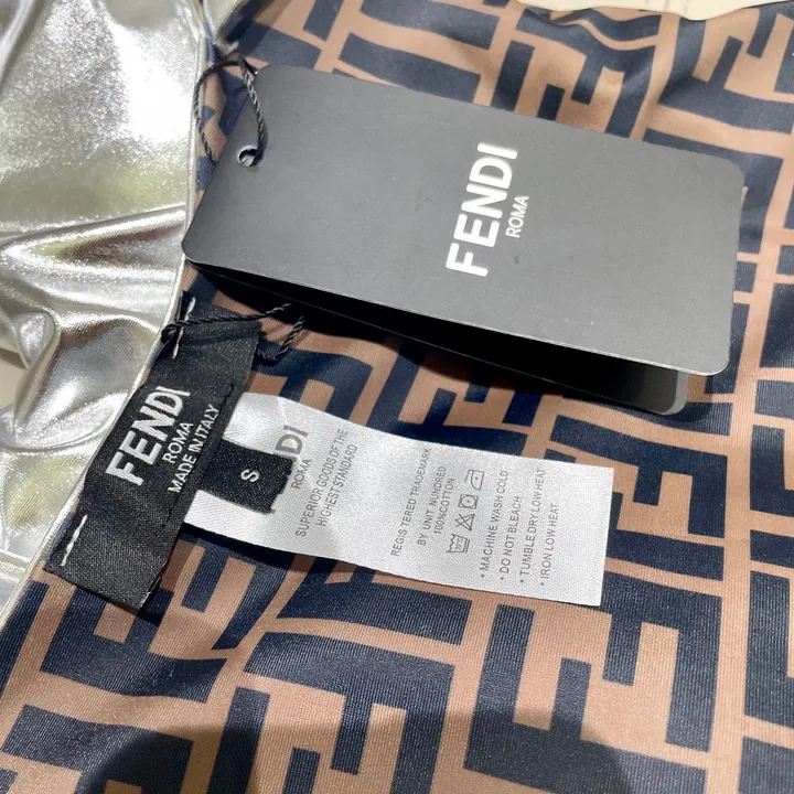 スーパーコピー フェンディ 水着