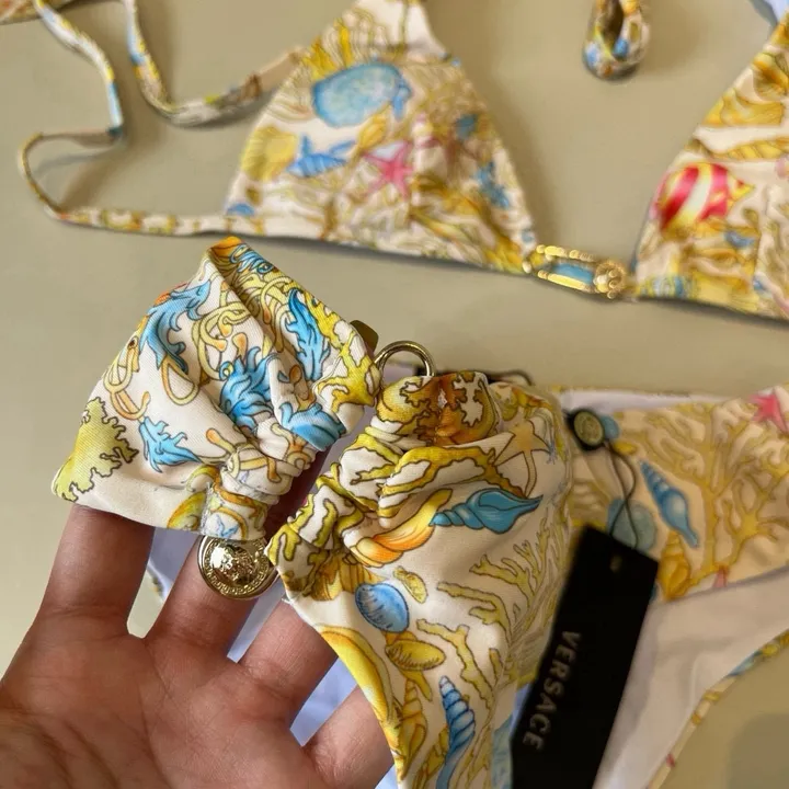 スーパーコピー シュプリーム 水着