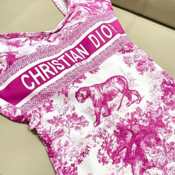 スーパーコピー グッチ 水着