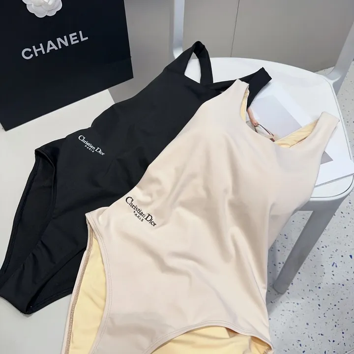 スーパーコピー グッチ 水着