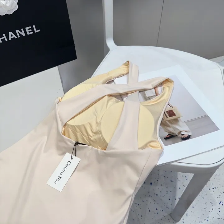 スーパーコピー グッチ 水着