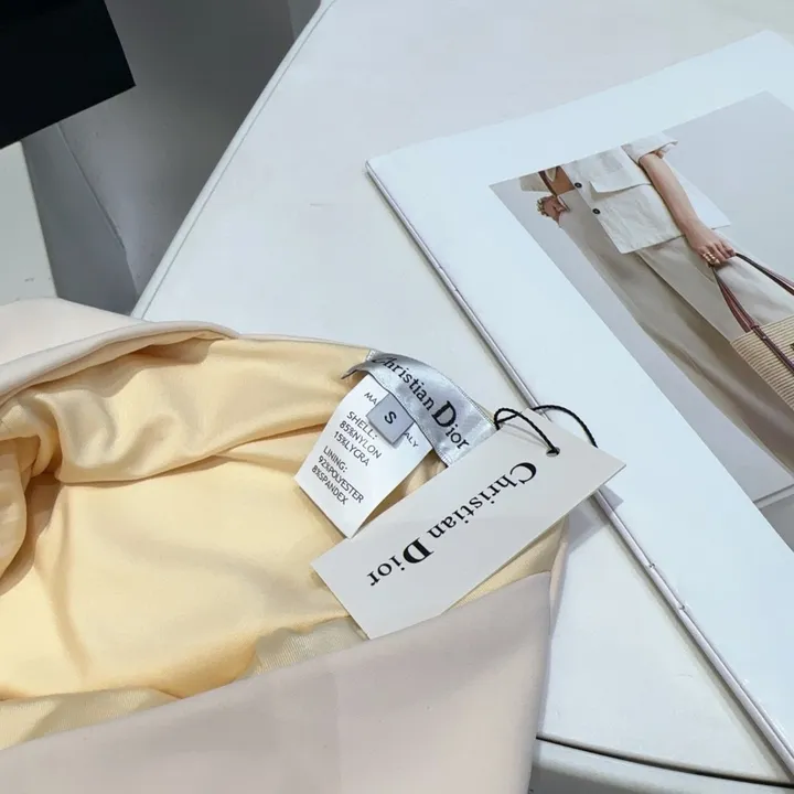 スーパーコピー グッチ 水着