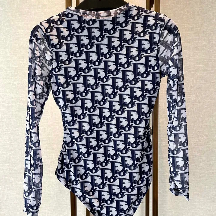 スーパーコピー グッチ 水着